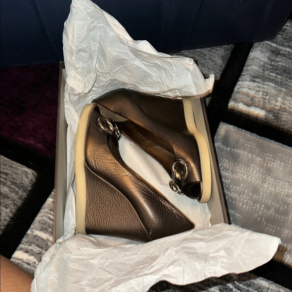 Gucci Bronze Brown Leather Peep-Toe Pumps with Horsebit - Picture 7 of 11
